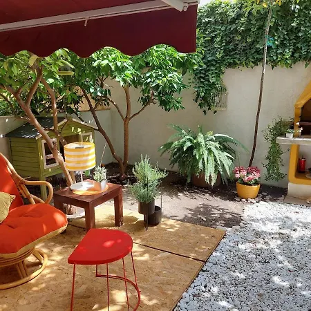 Issa -1min From The Beach,free Parking