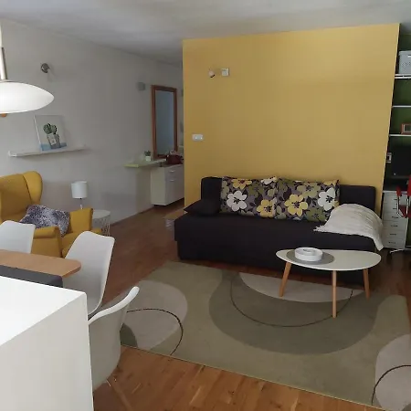 Issa -1min From The Beach,free Parking