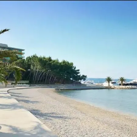 Issa -1min From The Beach,free Parking *